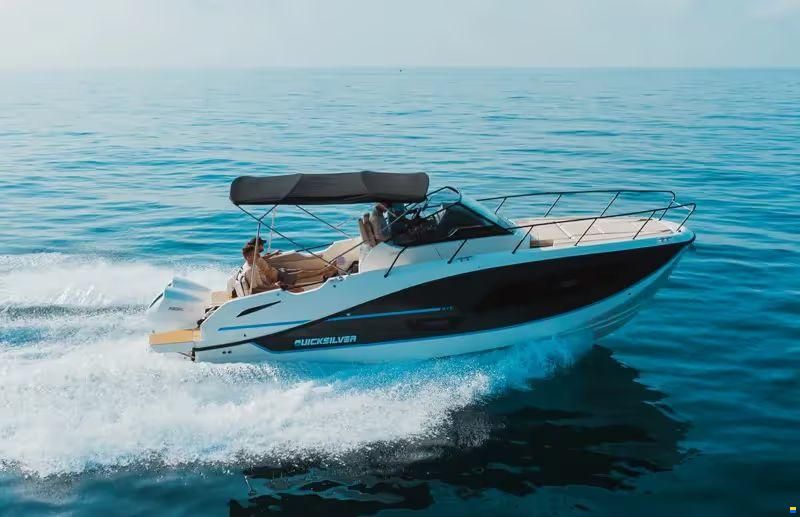 Quicksilver 875 Sundeck