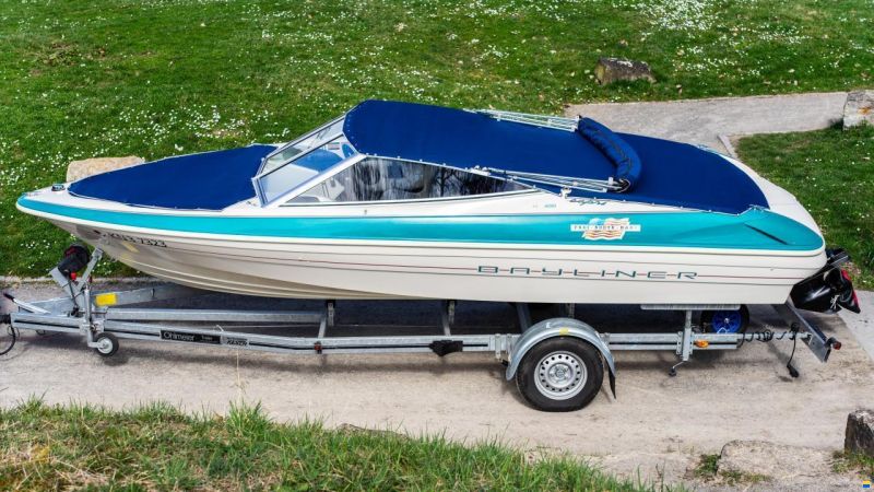 Bayliner Capri 2051