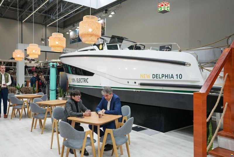 Delphia 10 Lounge Electric DEMO, direct verkrijg