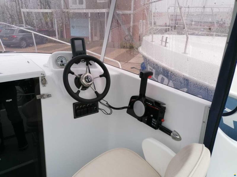 Lakeman Boats 540 Pilothouse