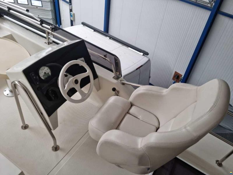 Cobra Futura 40
