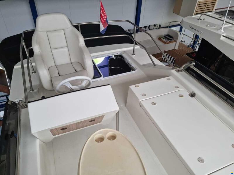 Cobra Futura 40