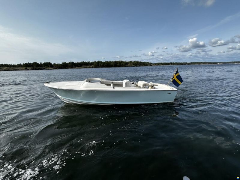 Bertram 25 Open