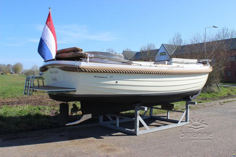 Interboat DE 22 explorer