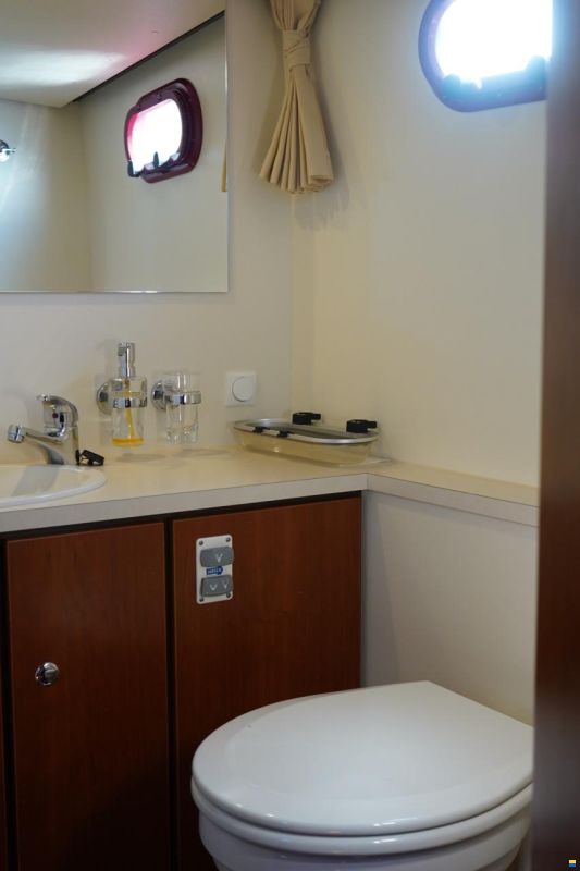 Linssen Grand Sturdy 34.9 AC "Victorinox"