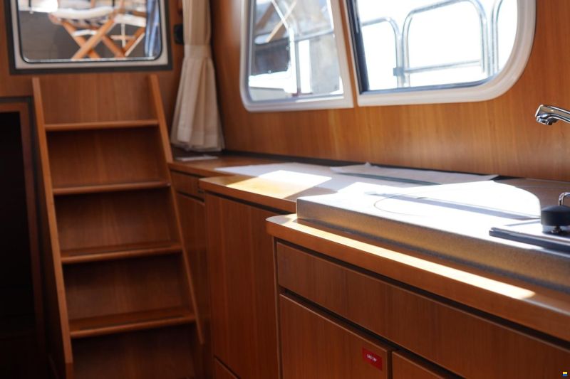 Linssen Grand Sturdy 34.9 AC "Victorinox"