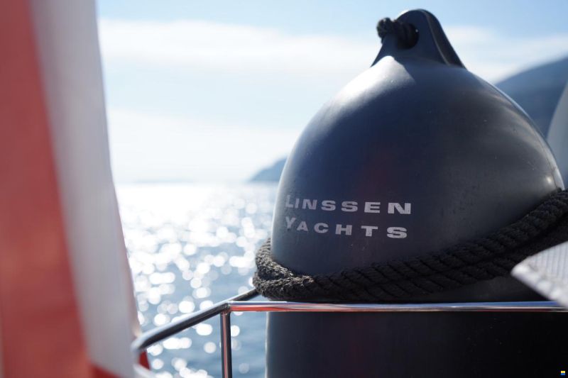 Linssen Grand Sturdy 34.9 AC "Victorinox"