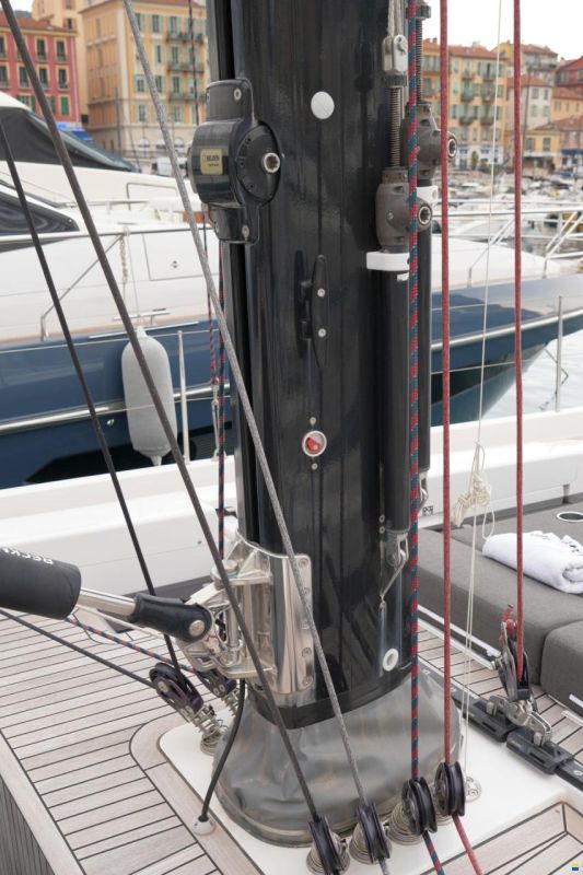 Hanse 675