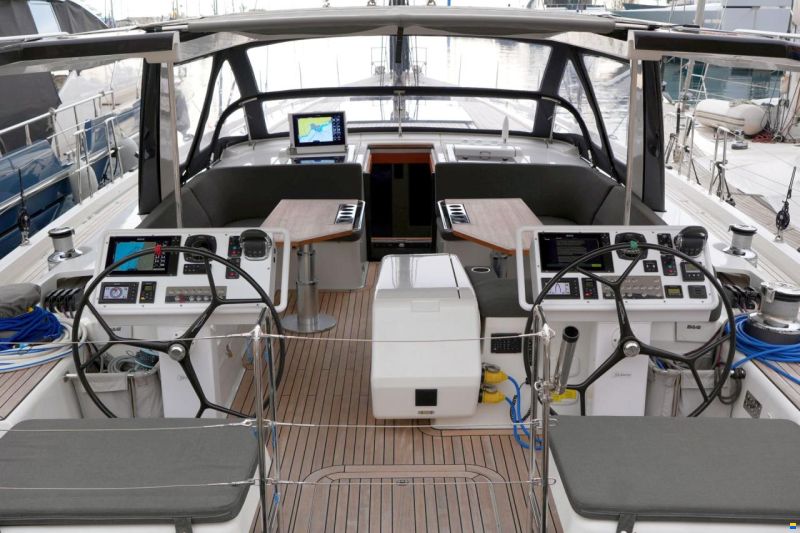 Hanse 675
