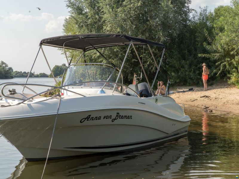 Quicksilver 635 Commander