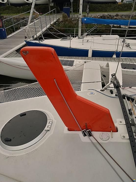 Farrier F32R-S folding trimaran