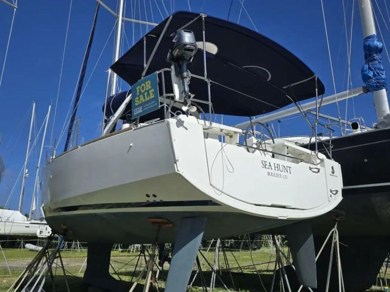 Beneteau Oceanis 38.1