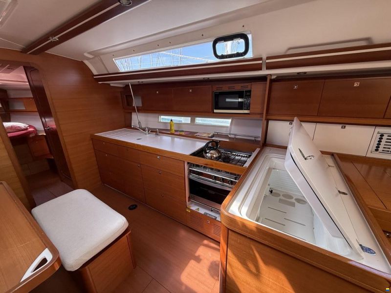 Dufour 450