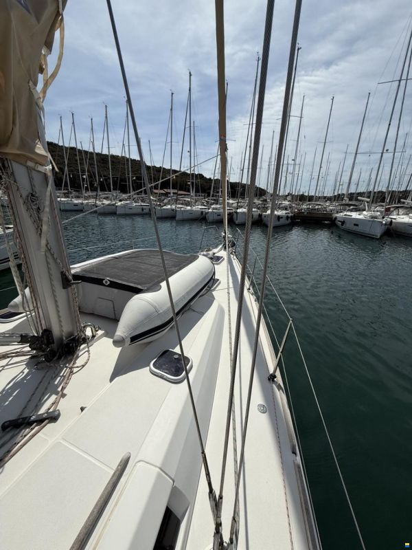 Dufour 450