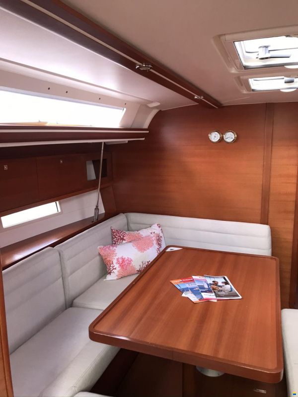 Dufour 450