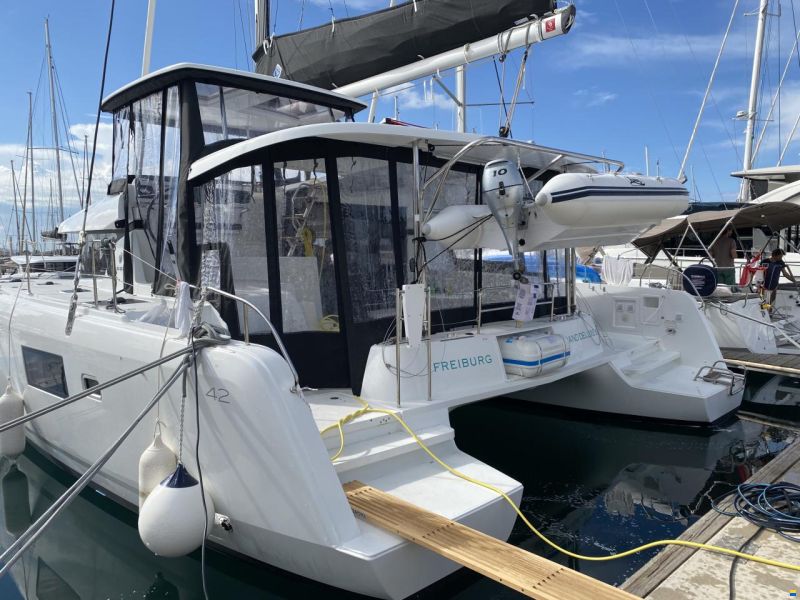 Lagoon 42