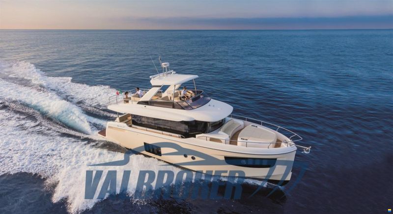Absolute 52 NAVETTA