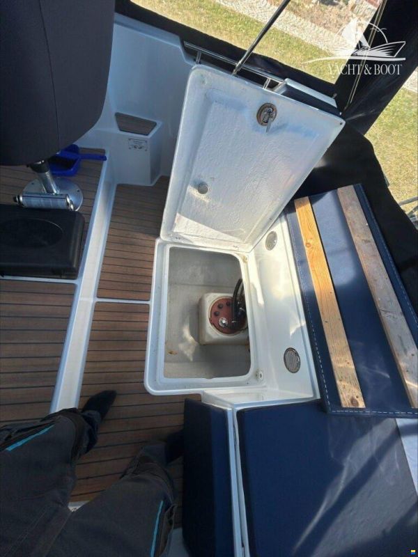 Aqua Royal 680 Cruiser