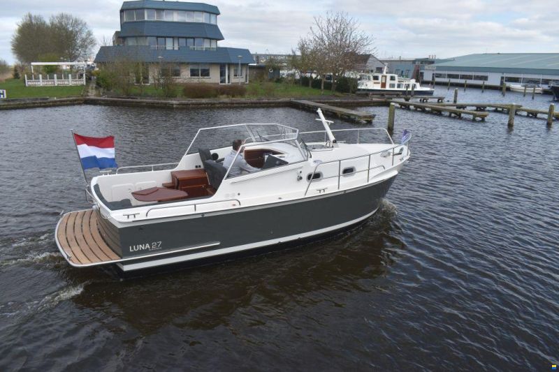 Luna  27