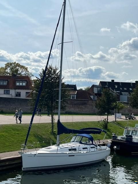 Dufour Grand Large 325