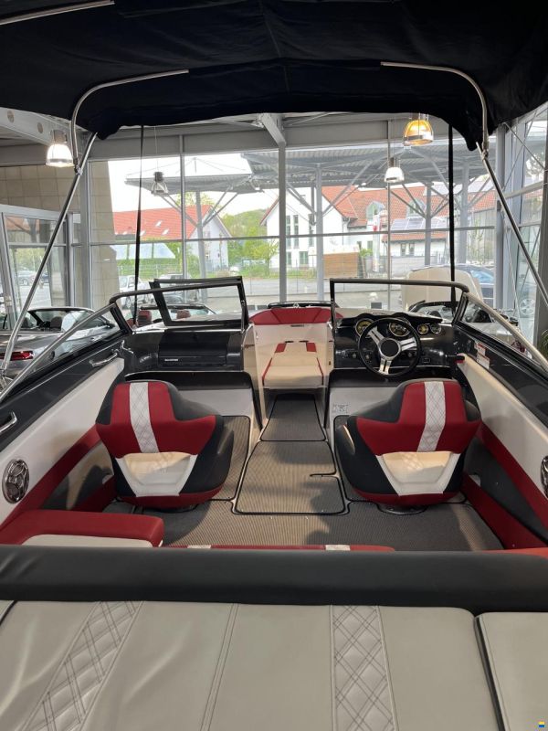 Glastron GTS 205