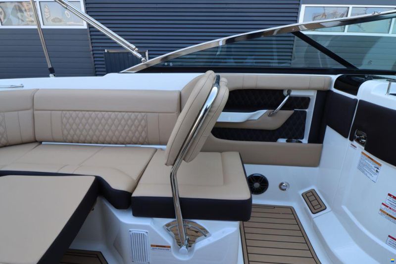 Sea Ray SLX 250