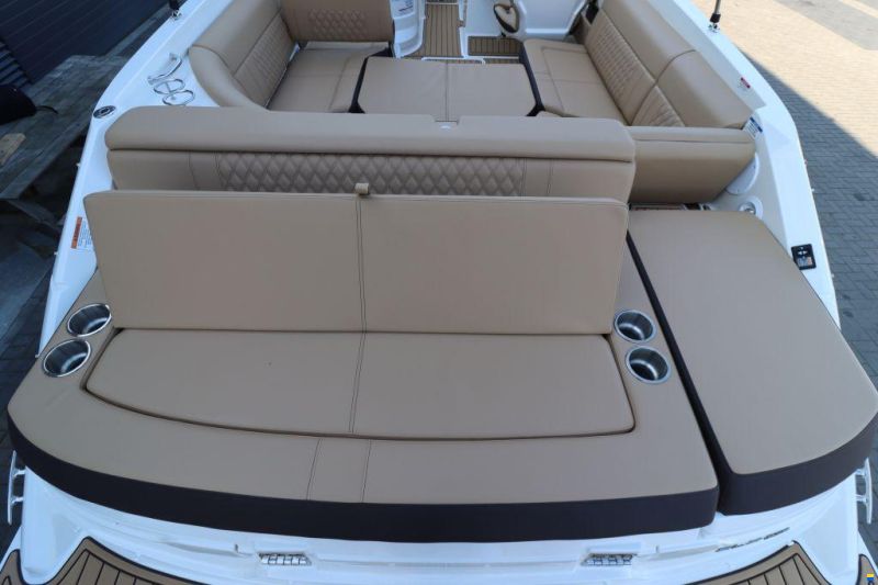 Sea Ray SLX 250