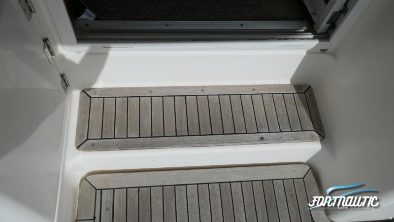 Riviera 47