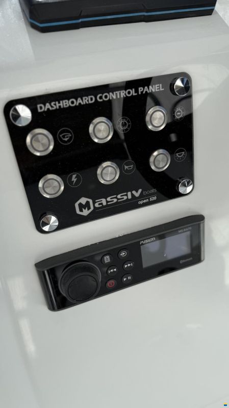 Massiv Boats 520 Hard Top E