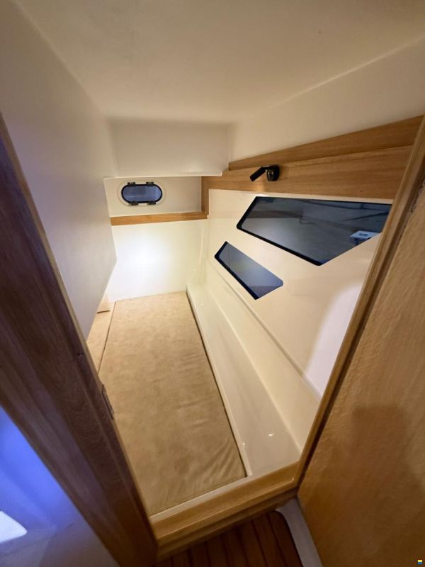 Massiv Boats Cruiser 930