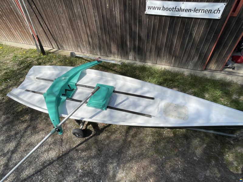 sportliches Ruderboot