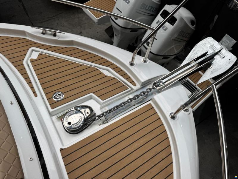 Jeanneau NC37 met slechts 87 uur!