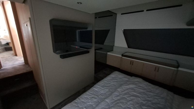 Azimut 53