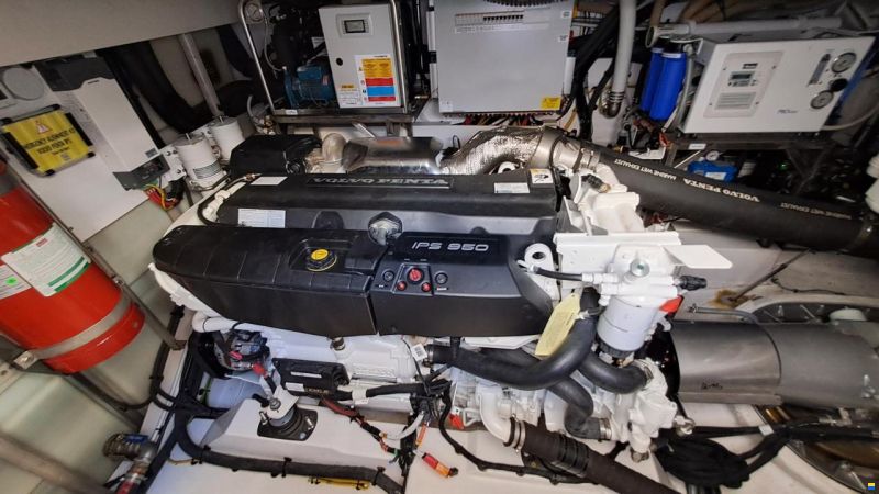 Azimut 53
