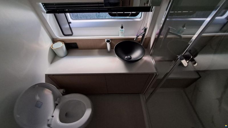 Azimut 53