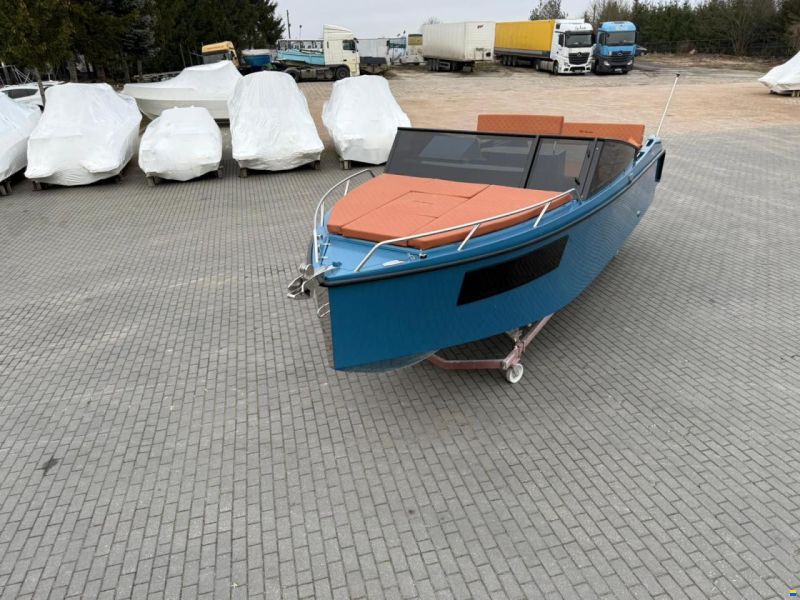 Manara 750 Pleasure