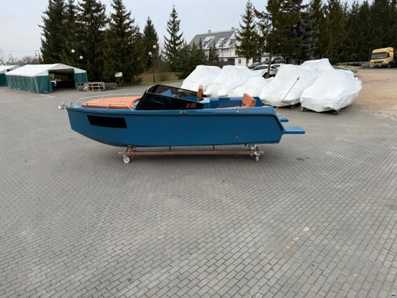 Manara 750 Pleasure