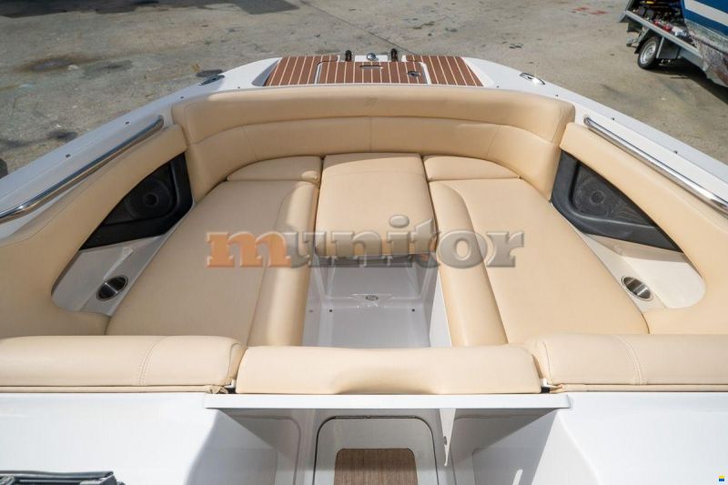 Four Winns SL222