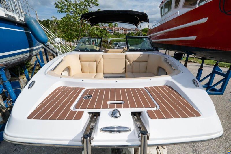 Four Winns SL222