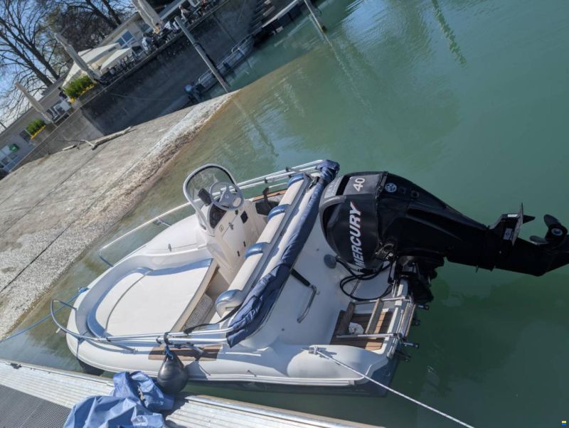 Quicksilver COMMANDER 425