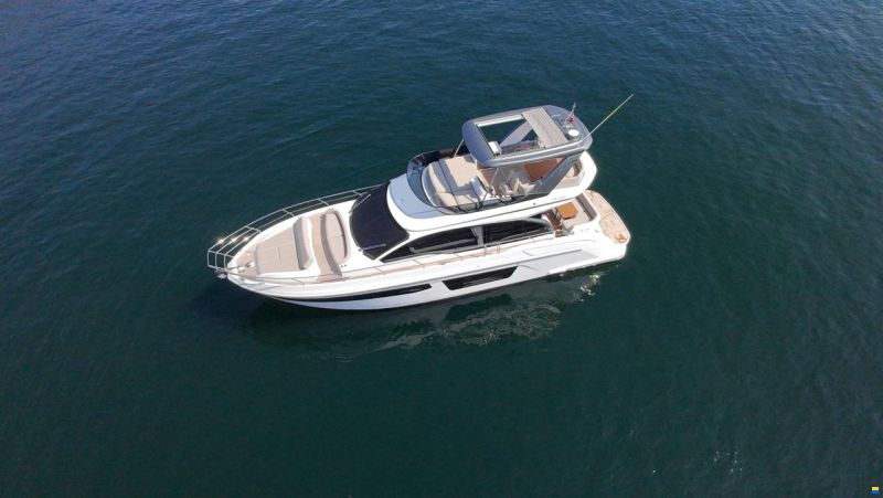 Azimut 53 Fly