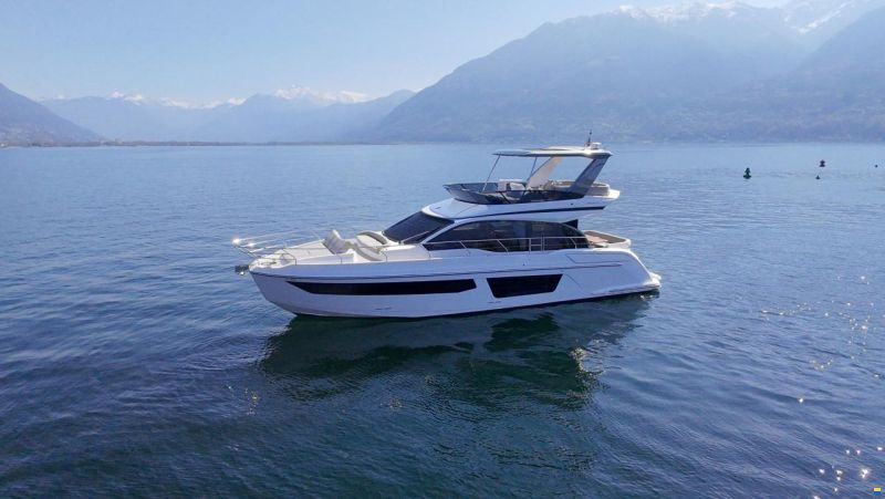 Azimut 53 Fly
