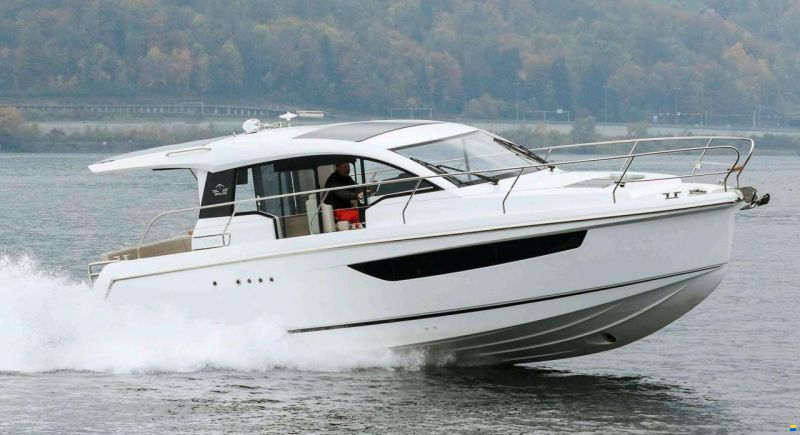 Sealine C330