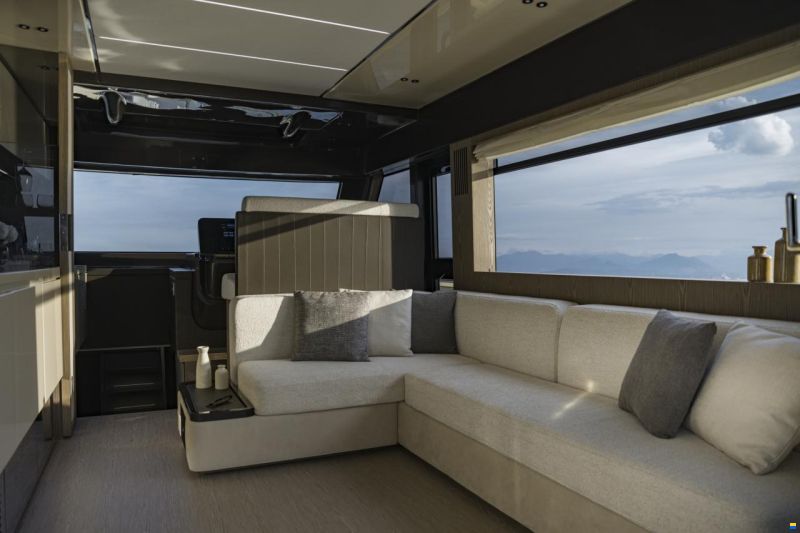Invictus ST 550