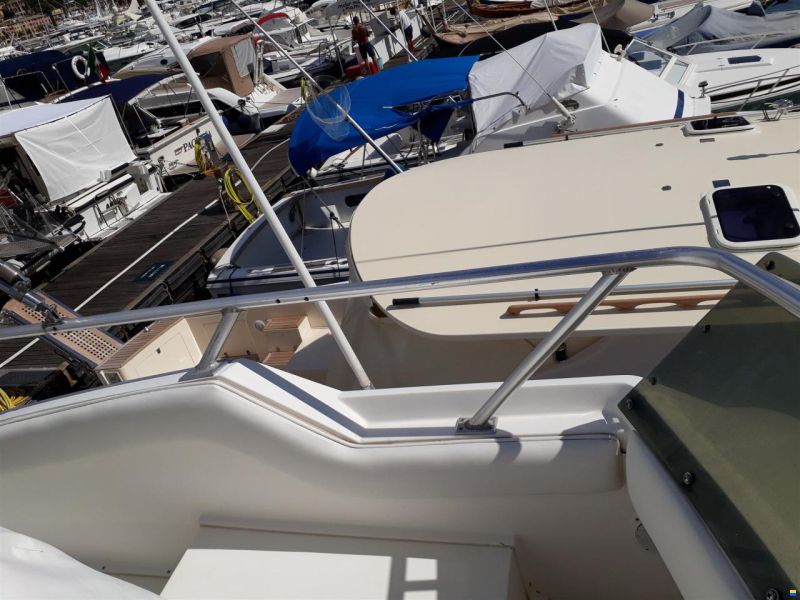 Bertram Yacht 37' Convertible