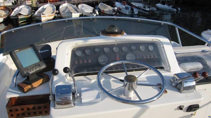Bertram Yacht 37' Convertible