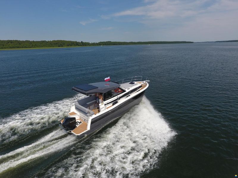 Mazuria Nautic 990