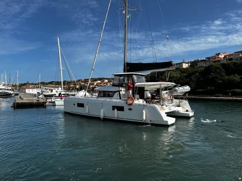 Lagoon 42