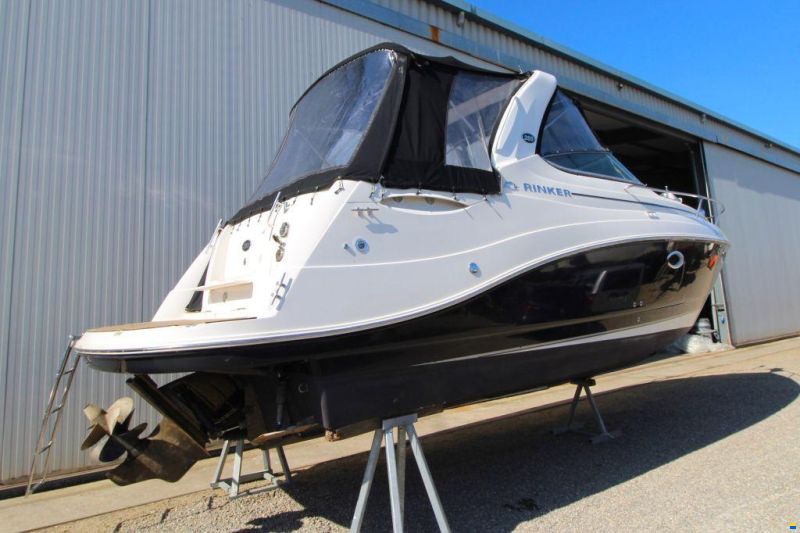 Rinker 280 Express Cruiser
