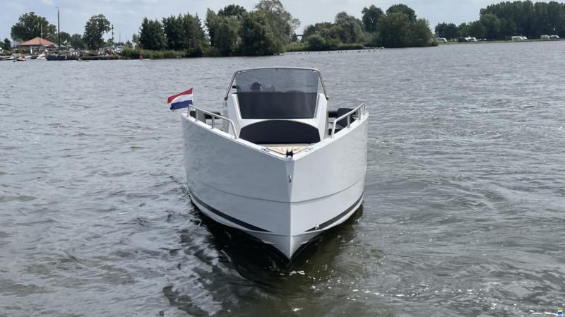 NUVA Yachts M6 Open